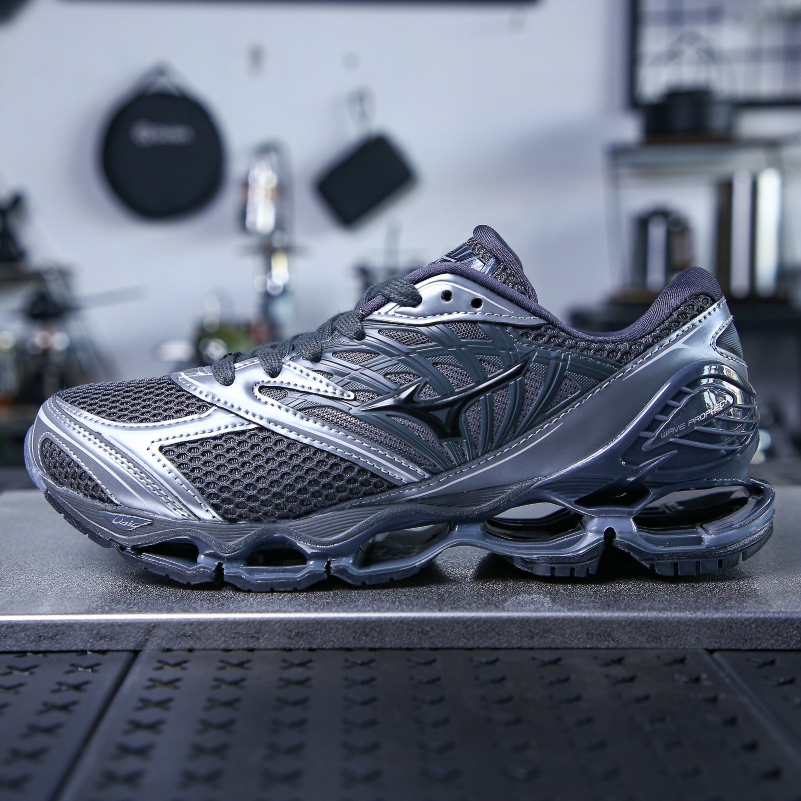 Mizuno Wave Prophecy LS 'Black Metallic Grey' D1GA251103