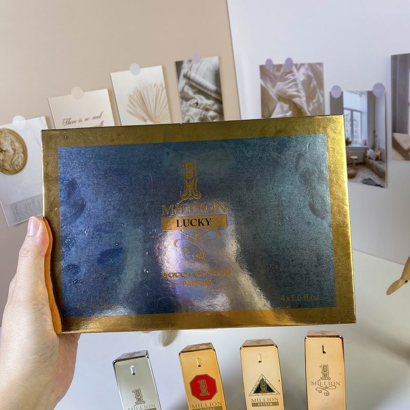 Paco Rabanne 1 Million 4 miniatures in hand