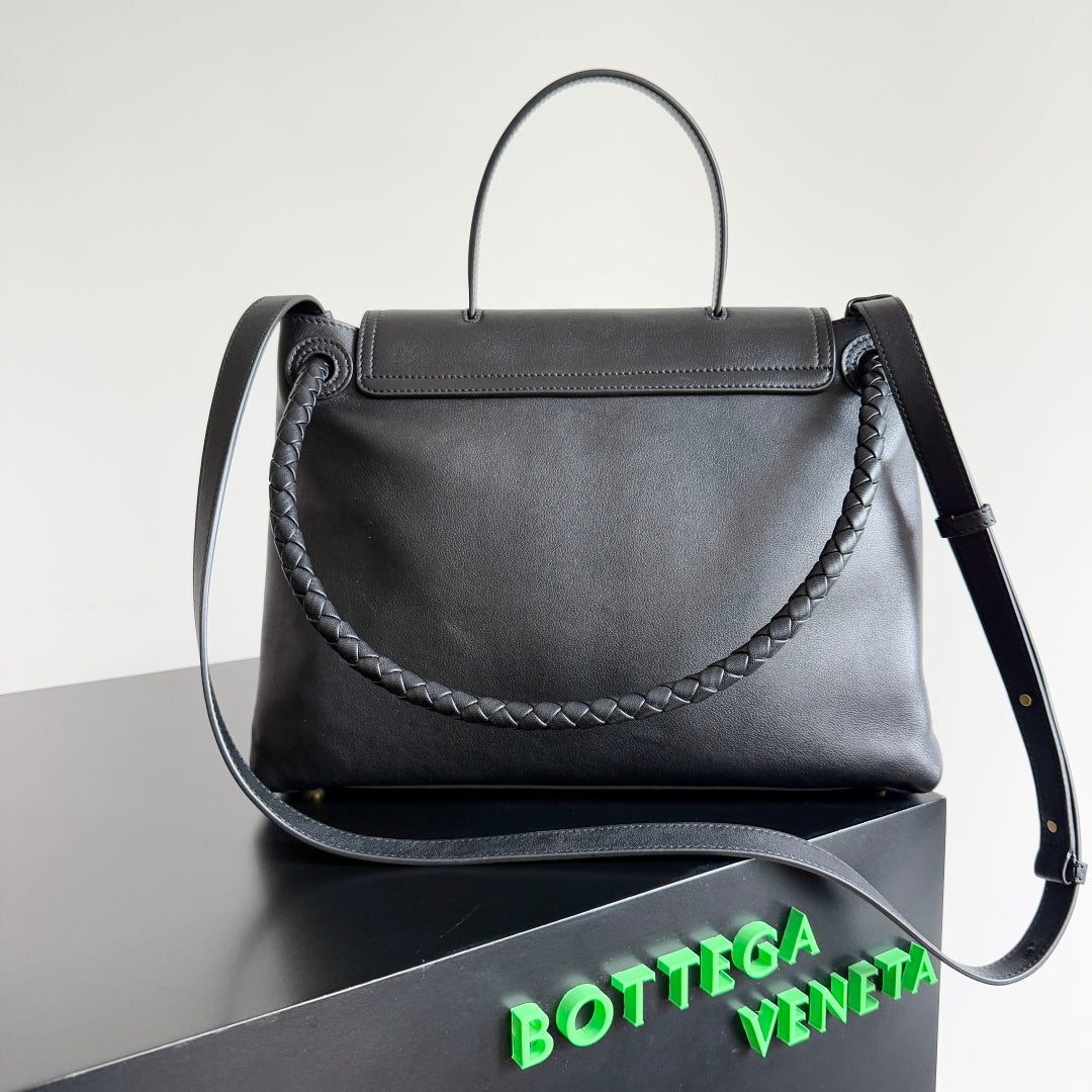 MEDIUM CIAO CIAO 34 IN BLACK CALFSKIN