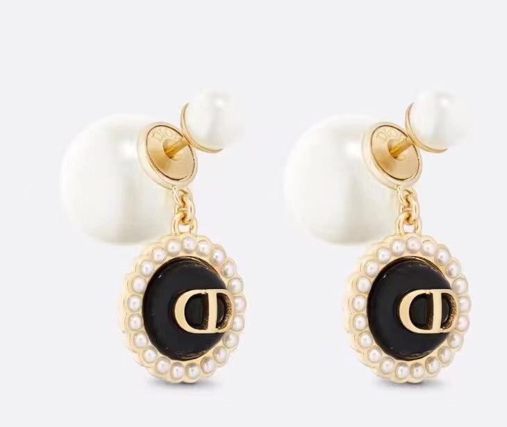 18K Dior Pearls Earrings