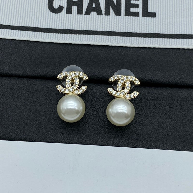 18K  Chanel Pearl Drop Gold Earrings
